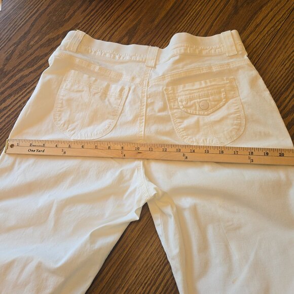 Lee Easy Fit White Skimmers - EUC - Size 12 - Relaxed Fit Waist - White - Picture 7 of 13